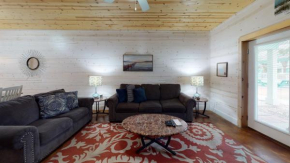 TC603 Townhome Located in Town, Close to beach, Shared Pool, Pet Friendly